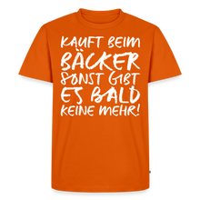 Laden Sie das Bild in den Galerie-Viewer, MEME SHIRT: KAUFT BEIM BÄCKER (white) - Orange 