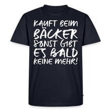 Laden Sie das Bild in den Galerie-Viewer, MEME SHIRT: KAUFT BEIM BÄCKER (white) - Navy