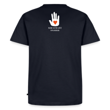 Laden Sie das Bild in den Galerie-Viewer, MEME SHIRT: KAUFT BEIM BÄCKER (white) - Navy